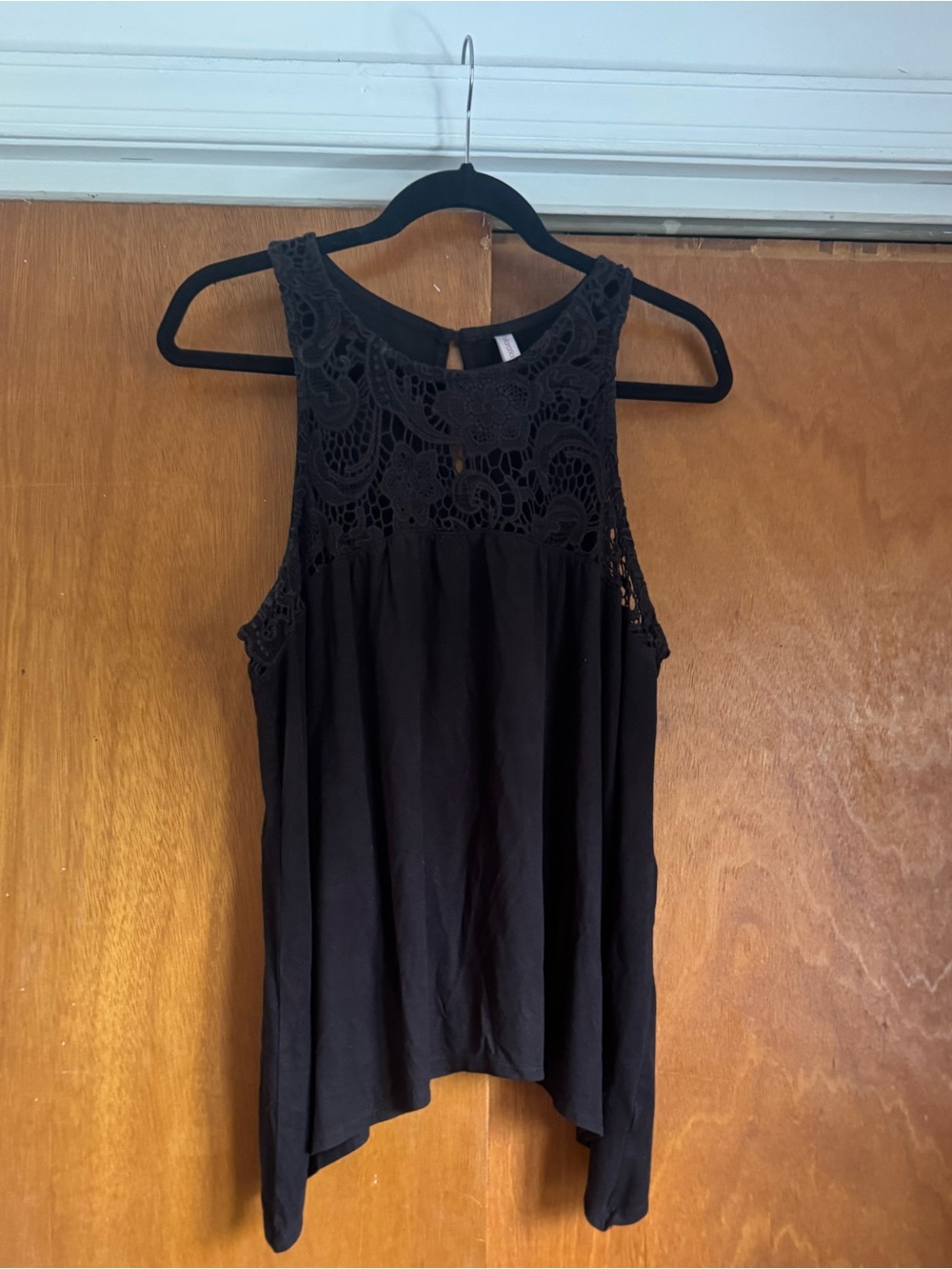 Xhilaration Black Crochet Yoke Sleeveless Tank